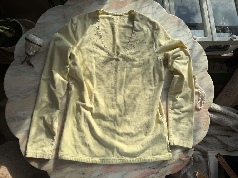 Faded Glory Perfect Fit Yellow V-Neck Long Sleeve Top with Studded Rhinestone De
